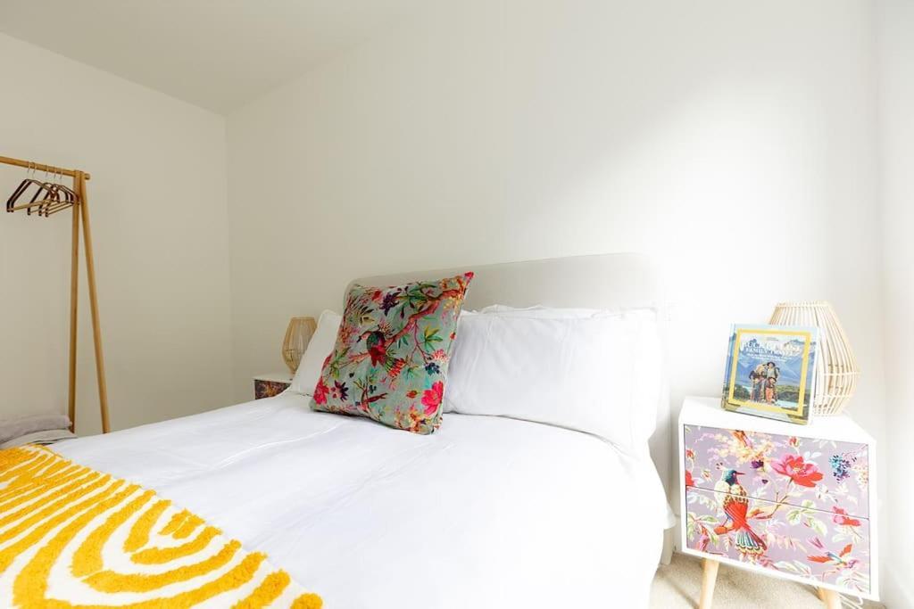 Paper Mill - Experience The City And Nature Side Of This Stay! Sheffield Exterior foto